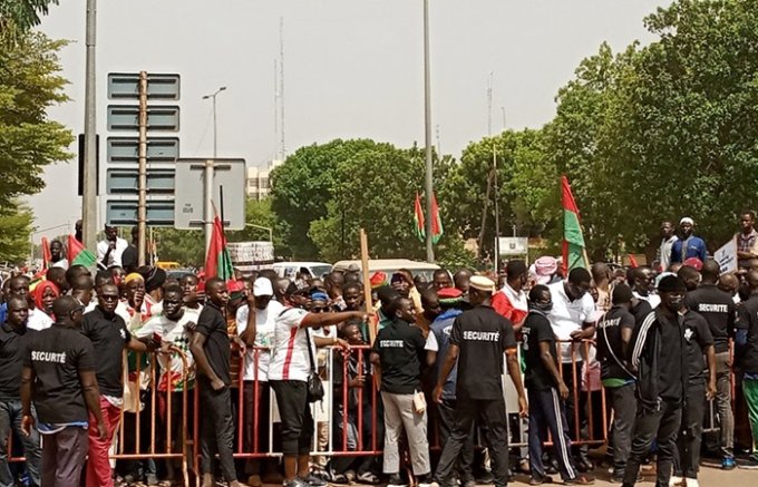 Manifestation devant l’ambassade de France à Ouaga: Un aveu d’impuissance des pro-IB?